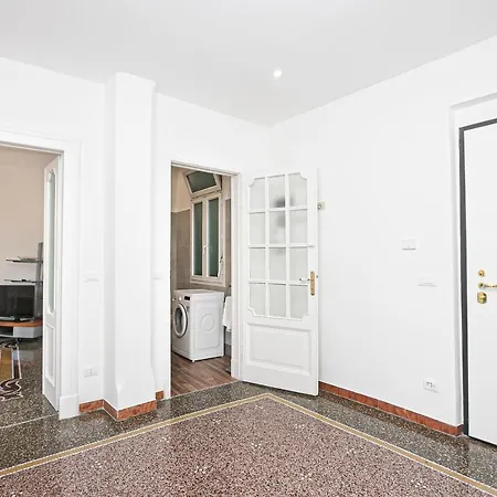 Homes In - Sea Sunrise Apartment